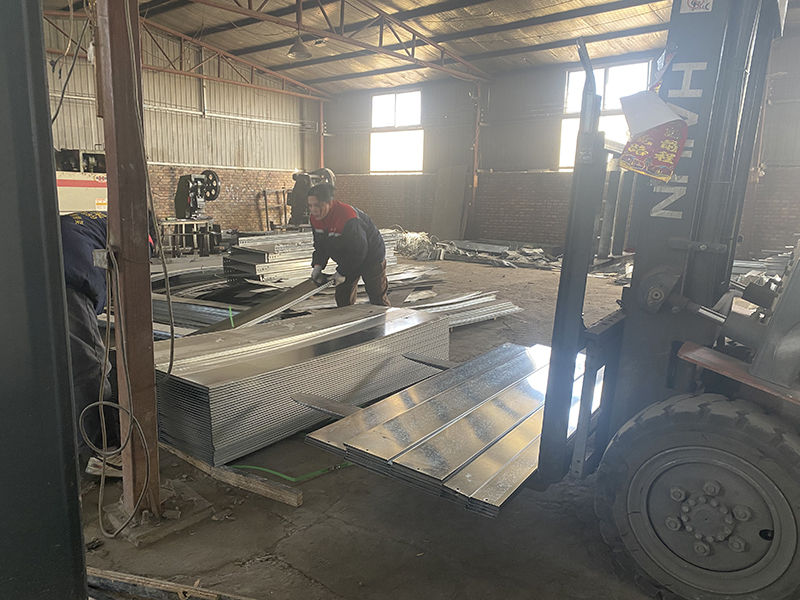 電纜橋架廠(chǎng)房